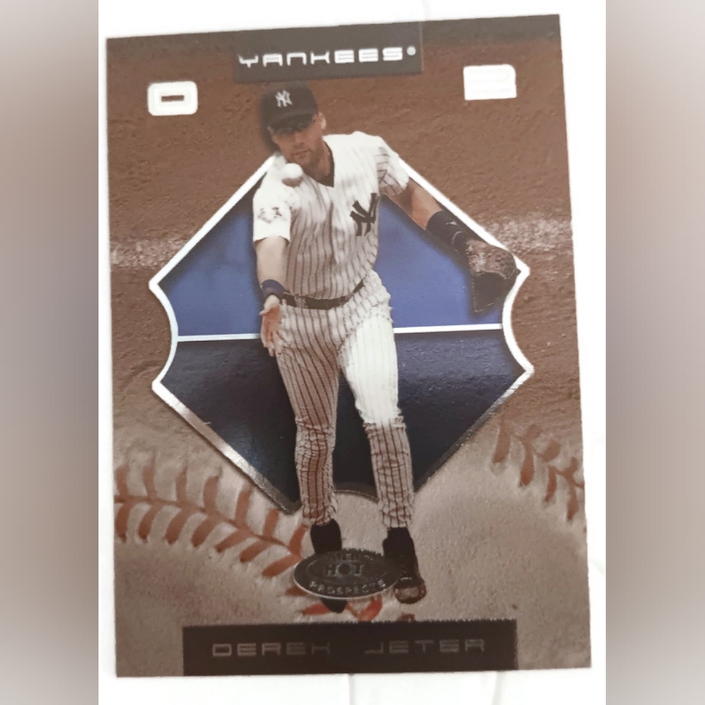 2002 Fleer Hot Prospects Derek Jeter #1 Yankees HOF, Rare Collectible